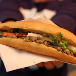 Bánh Mì Pate Xúc Xích